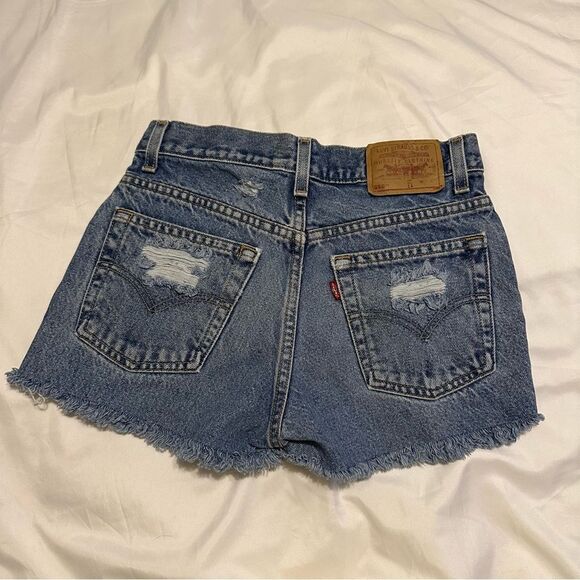 Levi’s 550 distressed shorts for summer - Picture 6 of 12
